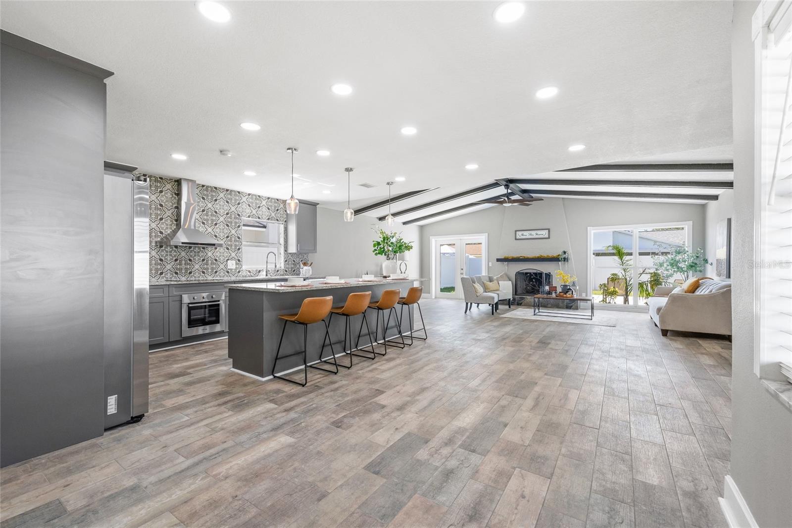 7343 BROOKVIEW CIR