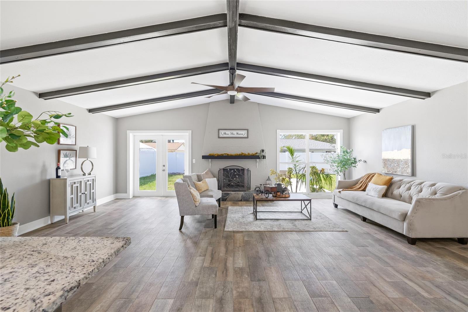 7343 BROOKVIEW CIR