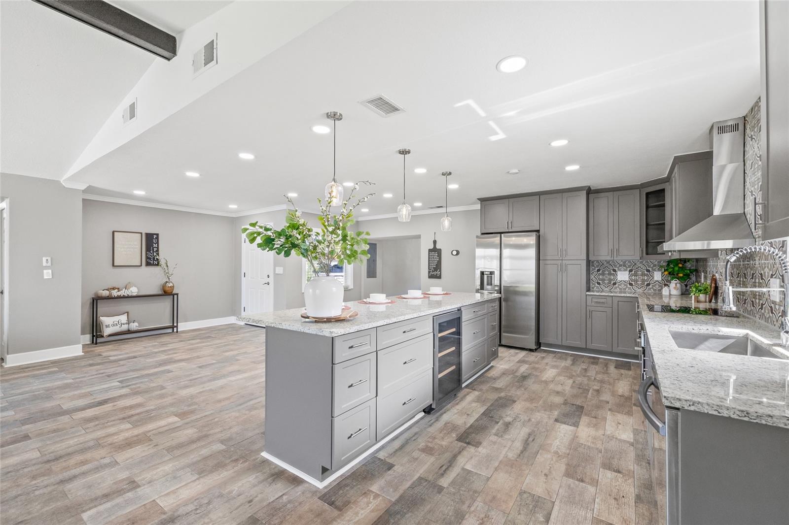 7343 BROOKVIEW CIR