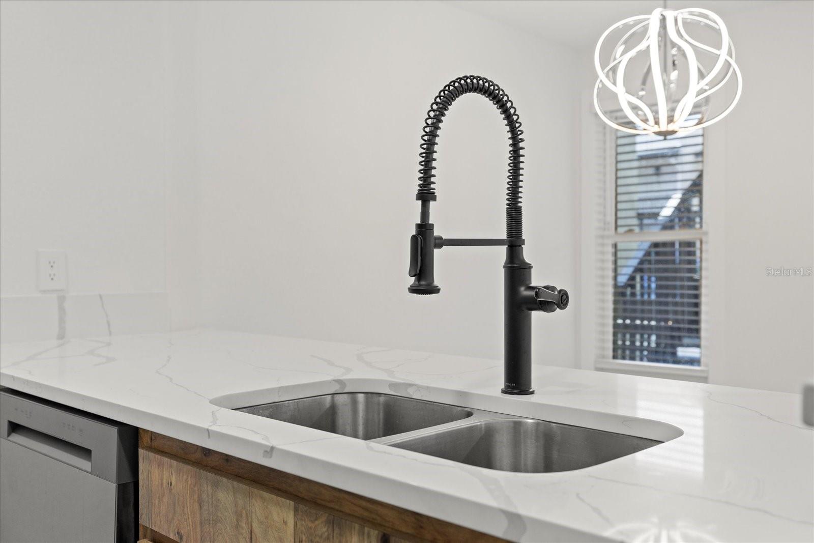 525 S LINCOLN AVE #B108