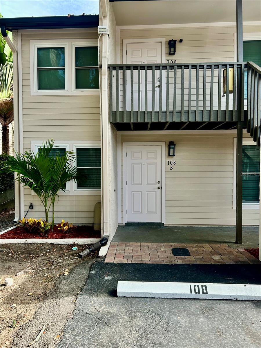 525 S LINCOLN AVE #B108