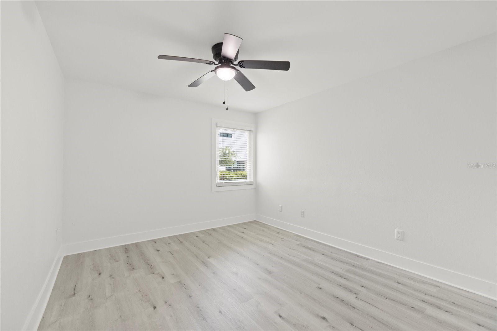 525 S LINCOLN AVE #B108