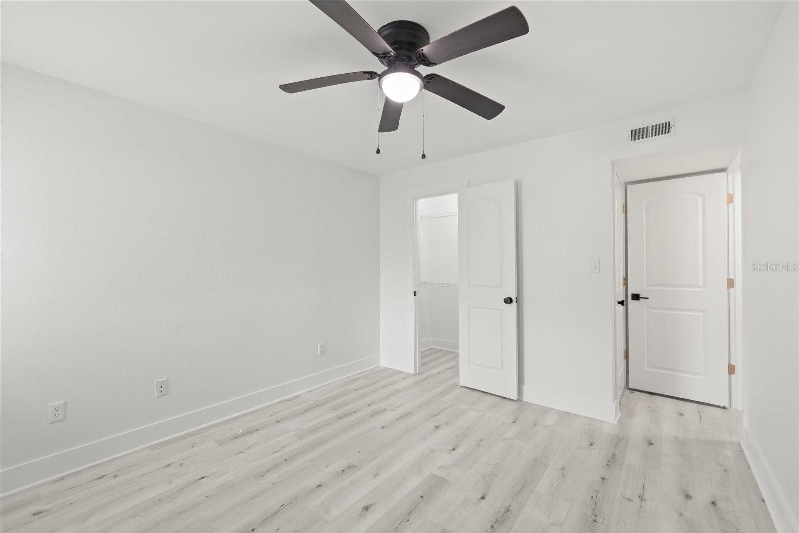 525 S LINCOLN AVE #B108