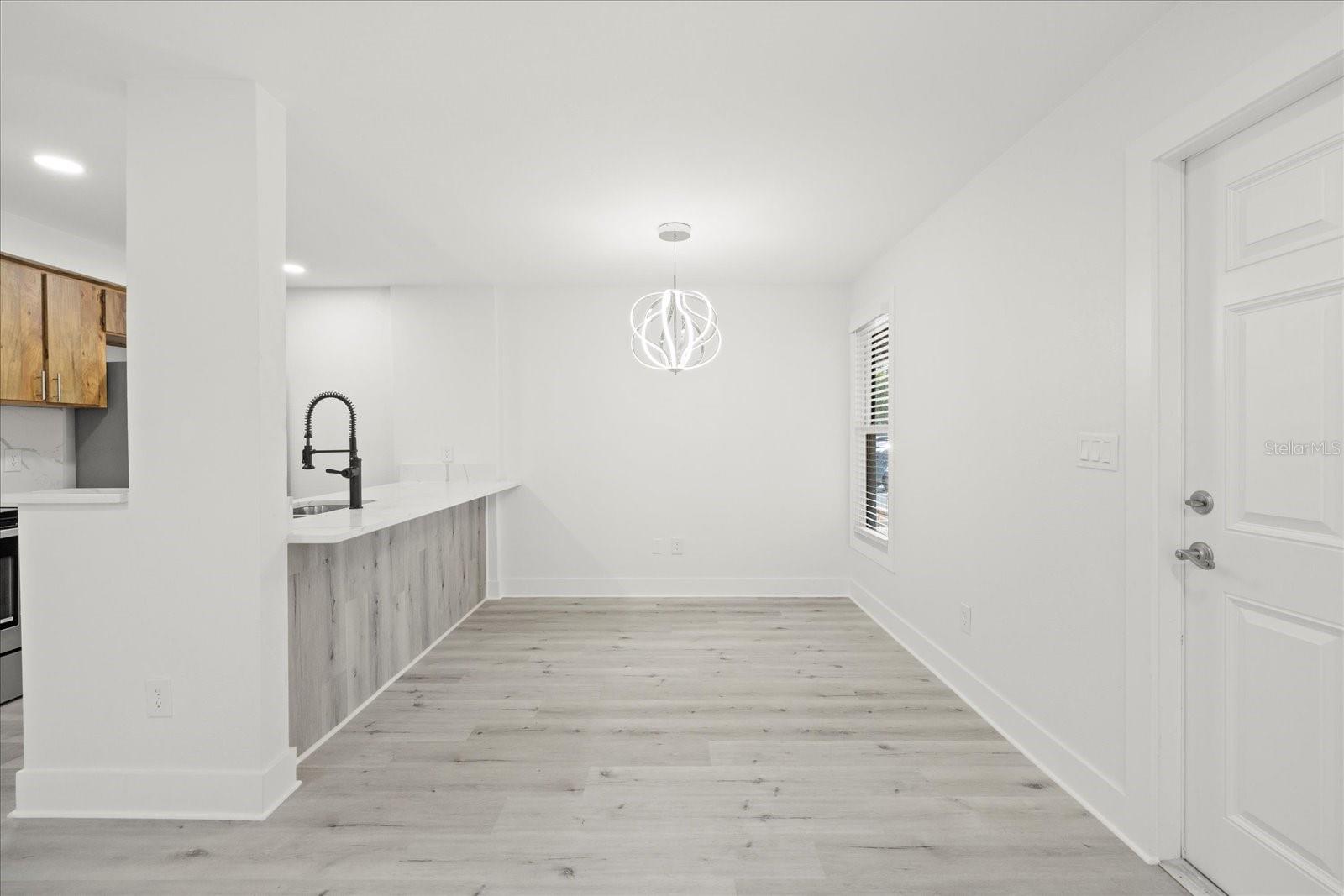 525 S LINCOLN AVE #B108