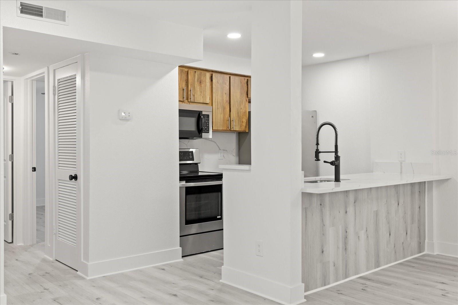 525 S LINCOLN AVE #B108