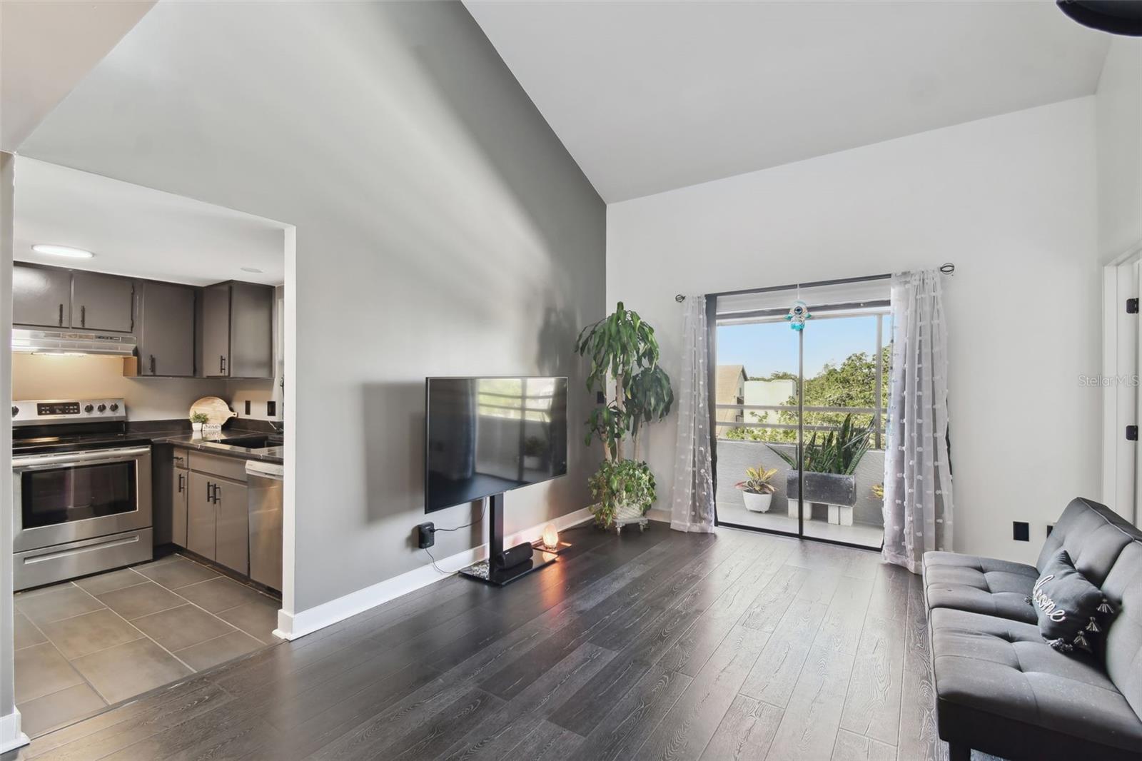 13612 S VILLAGE DR #5311