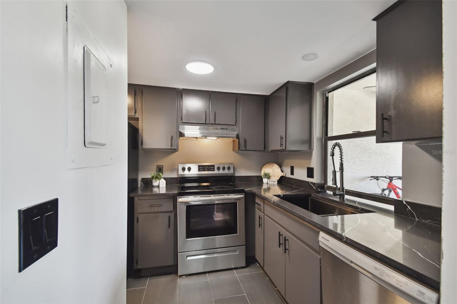 13612 S VILLAGE DR #5311