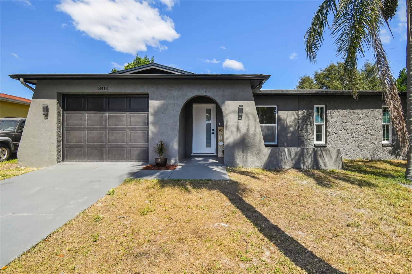 8411 PAXTON DR