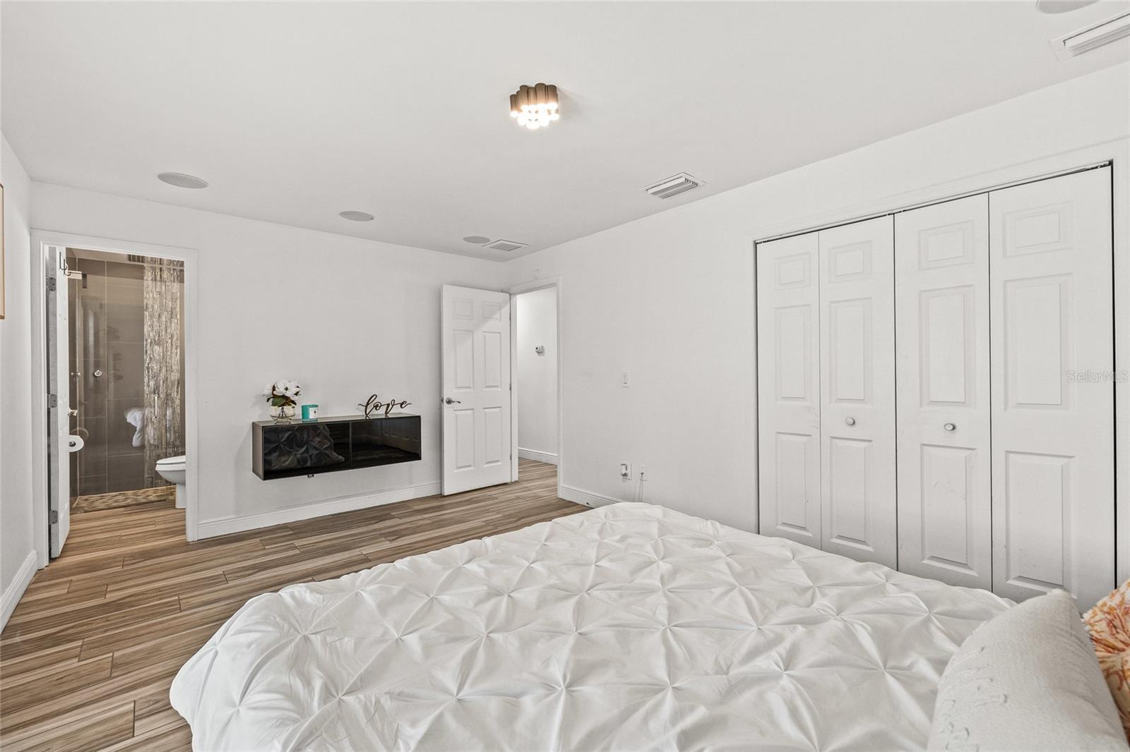 5003 PRESIDENTIAL ST