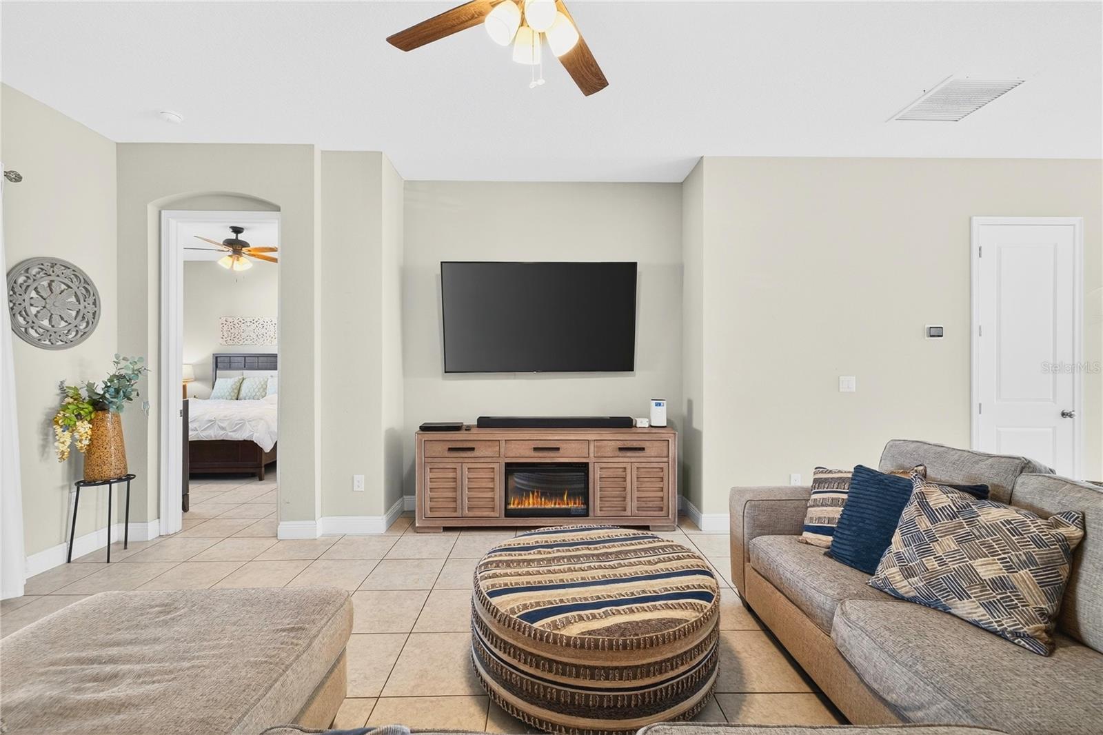 4002 SALIDA DELSOL DR