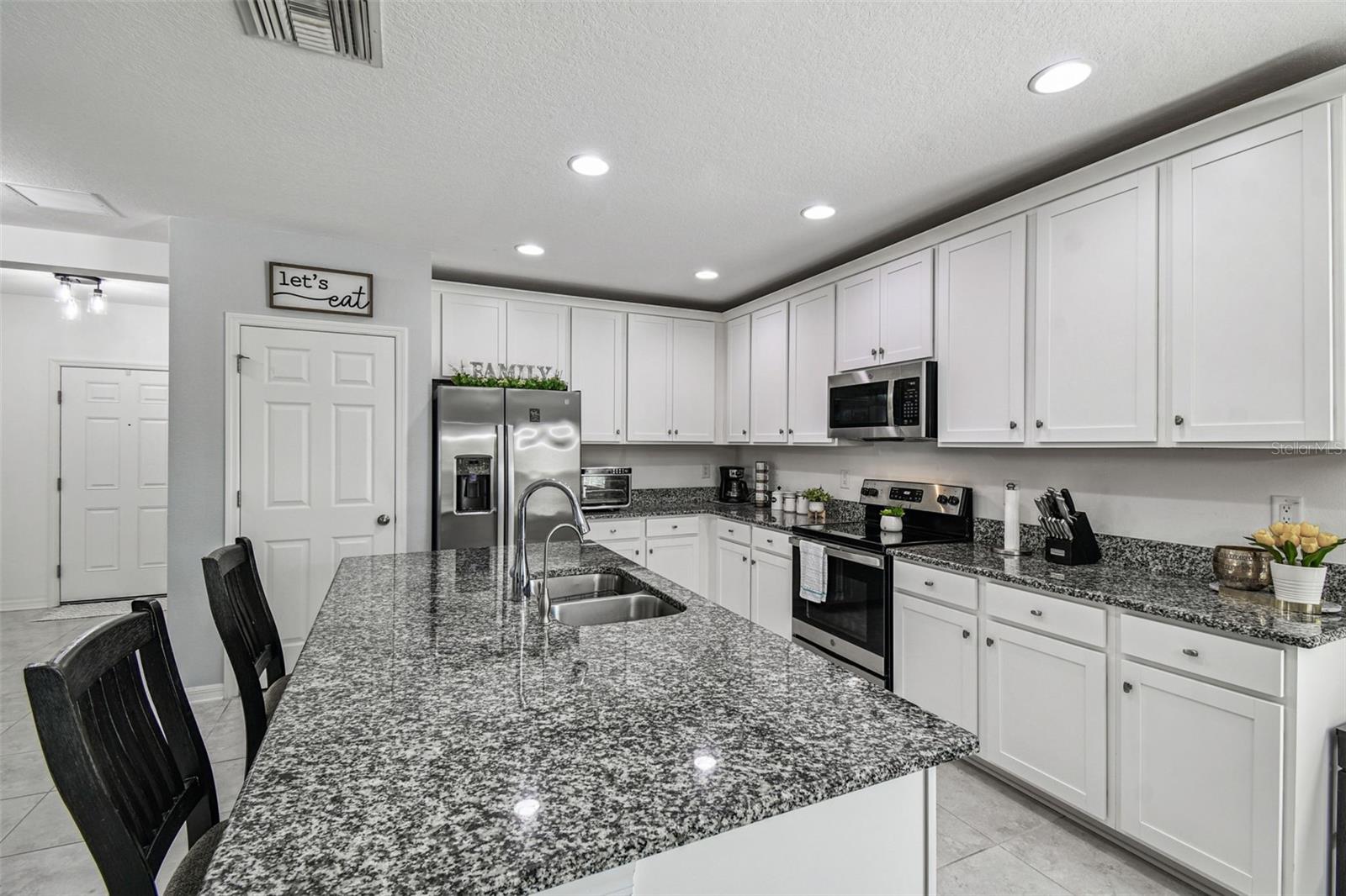 12907 CONQUISTADOR LOOP