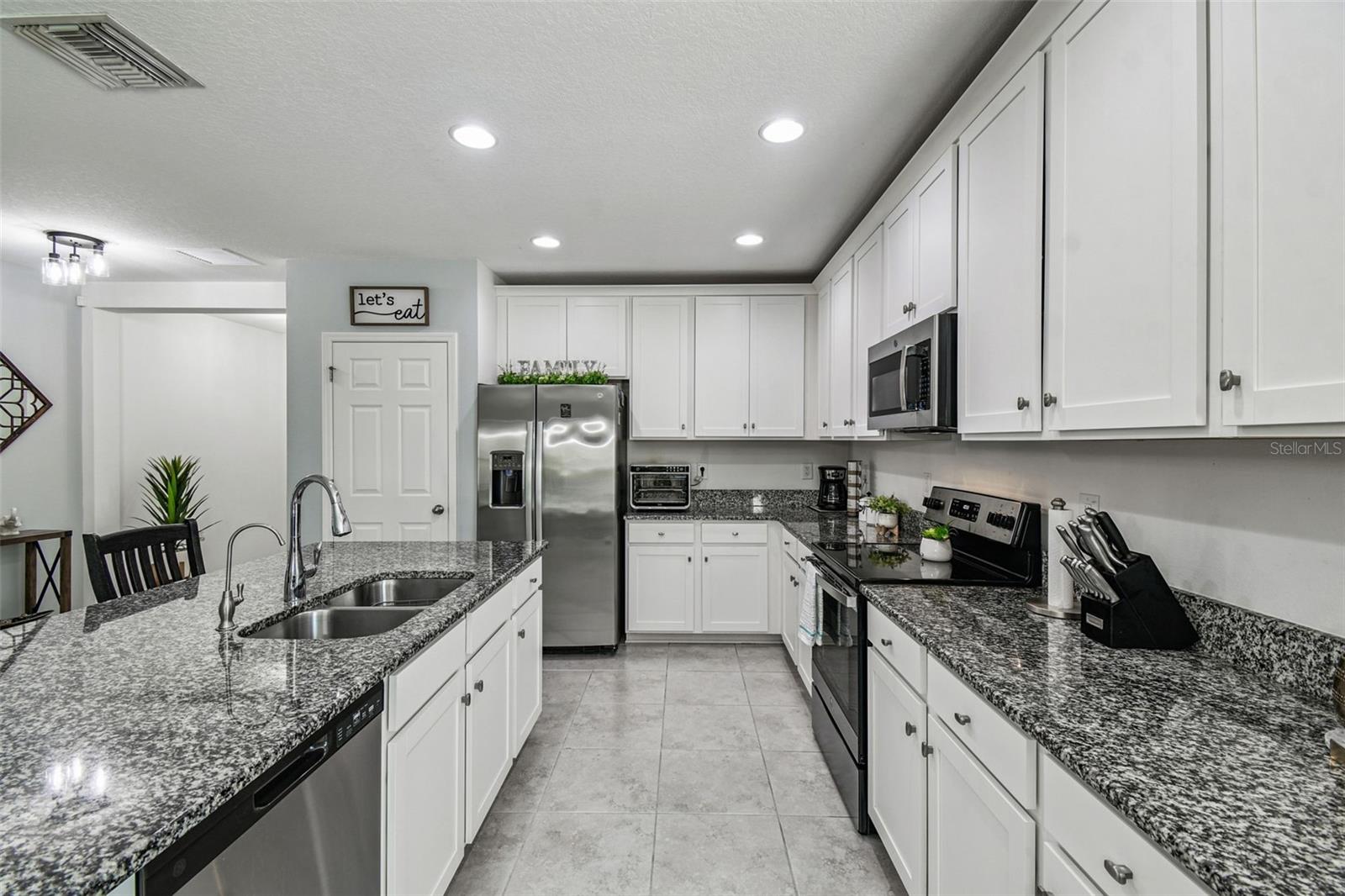 12907 CONQUISTADOR LOOP