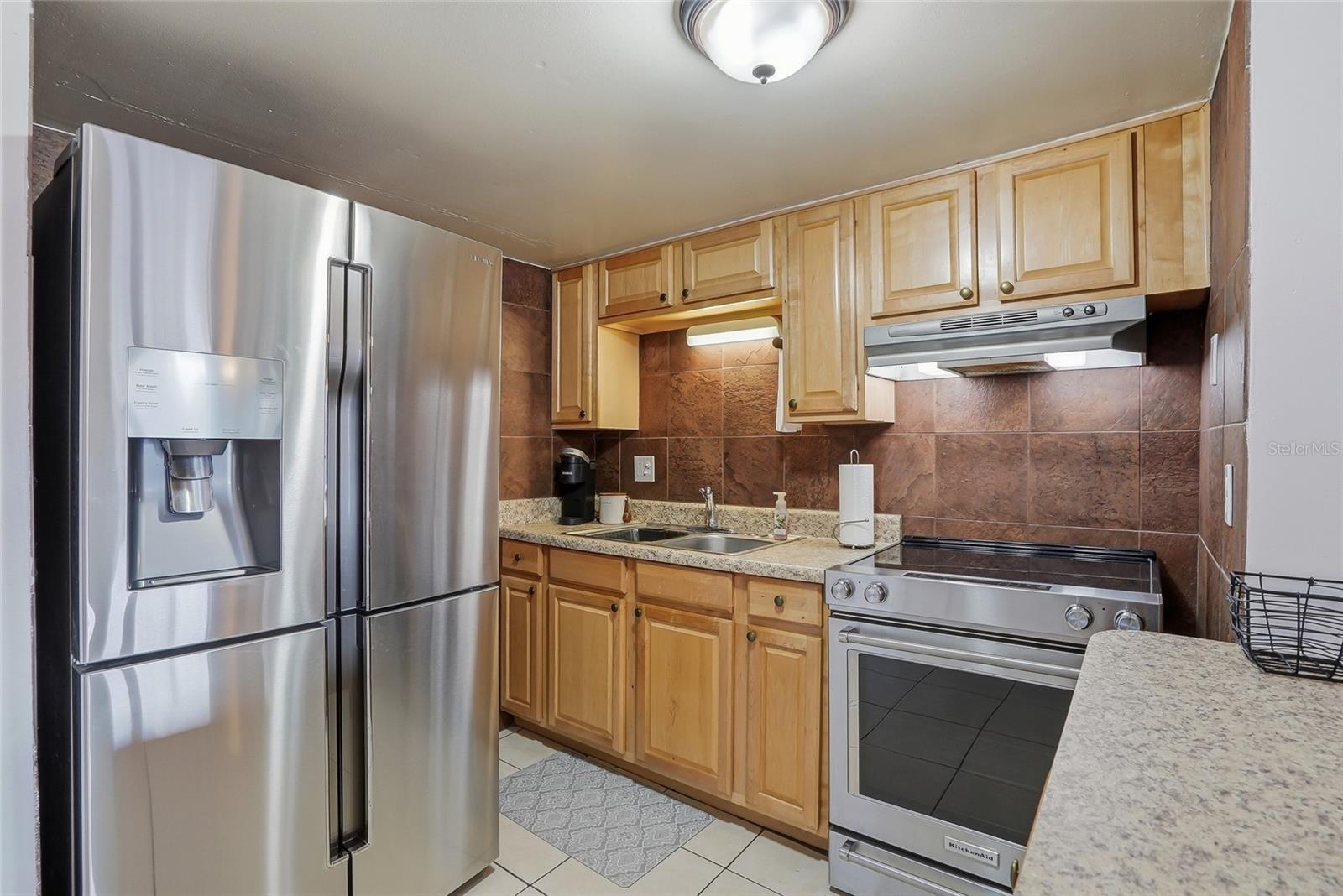 8602 CHAMPLAIN CT #90