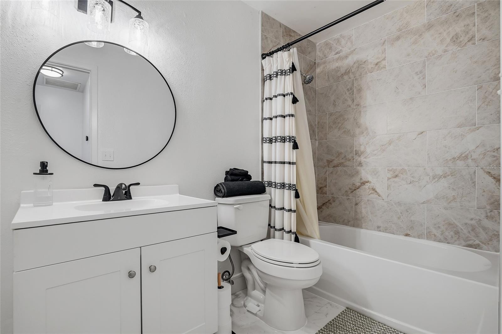 8602 CHAMPLAIN CT #90