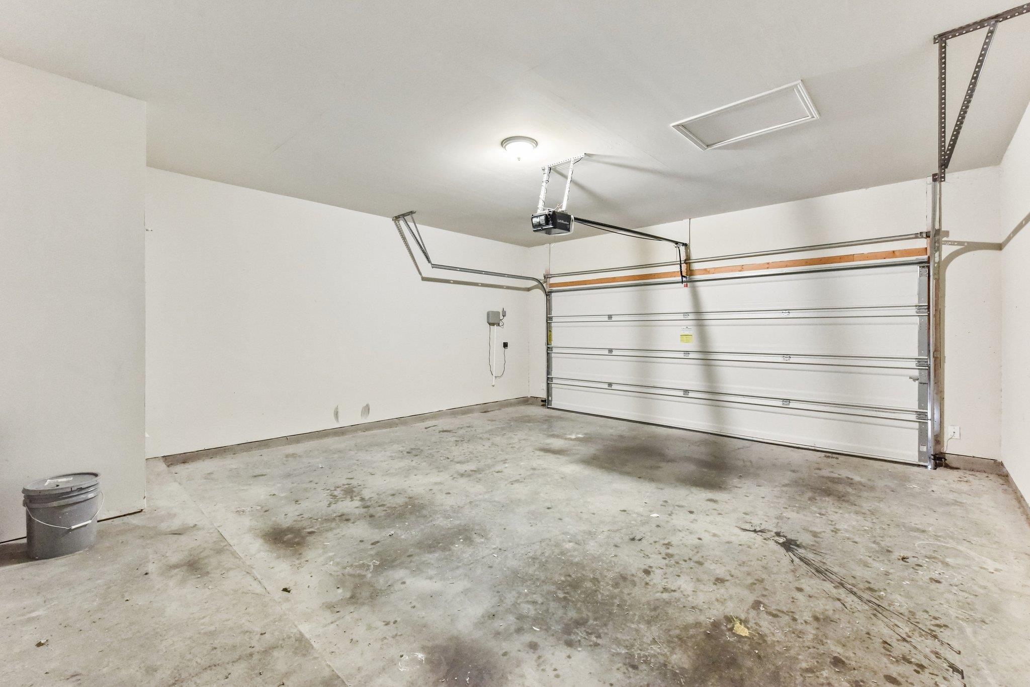 105 GREEN JAY DR
