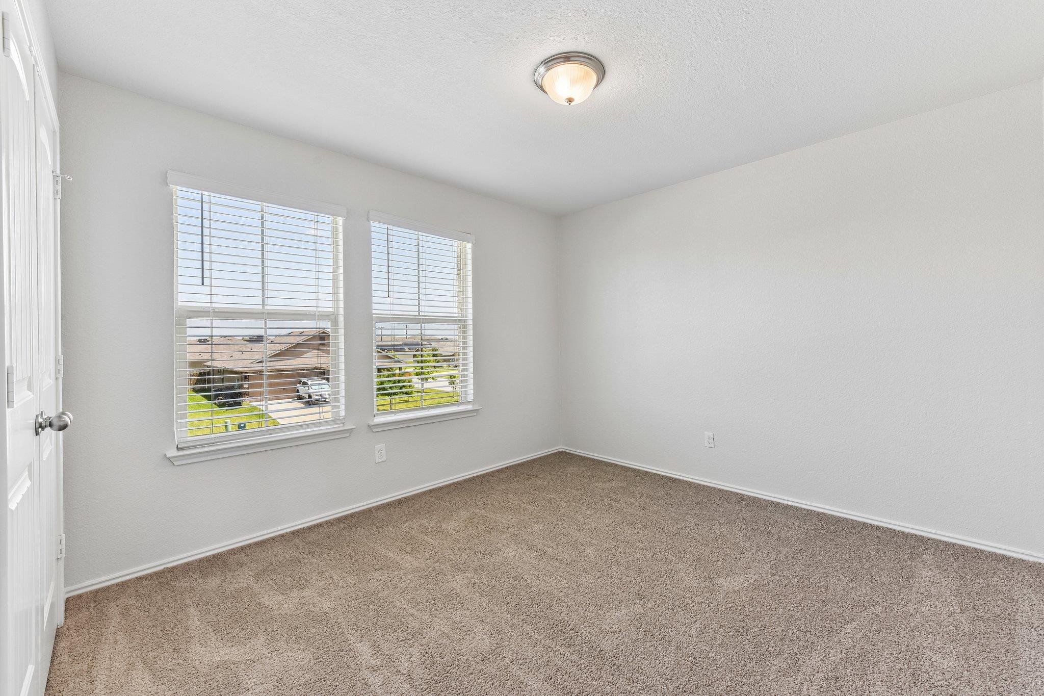 105 GREEN JAY DR