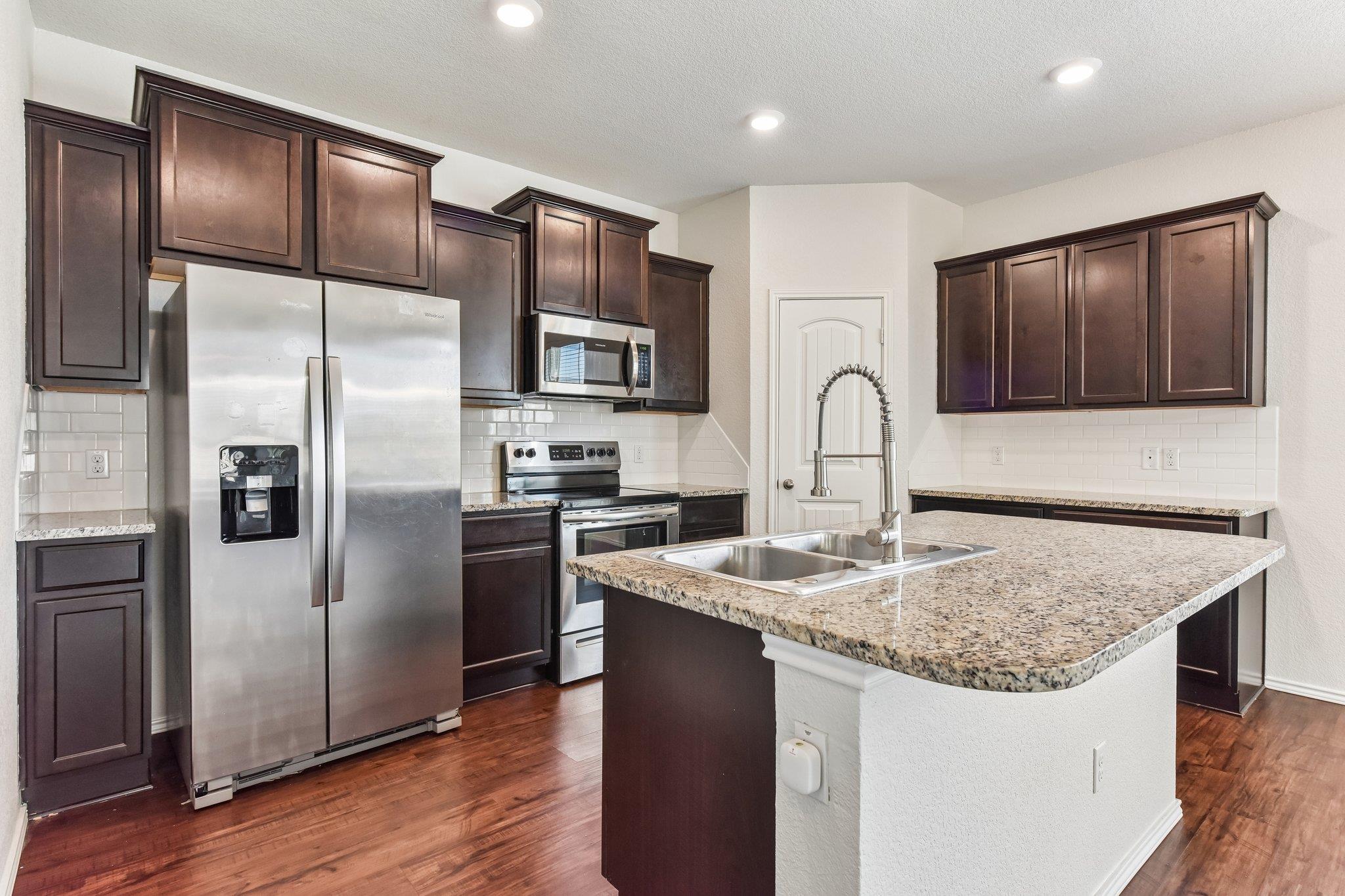 105 GREEN JAY DR