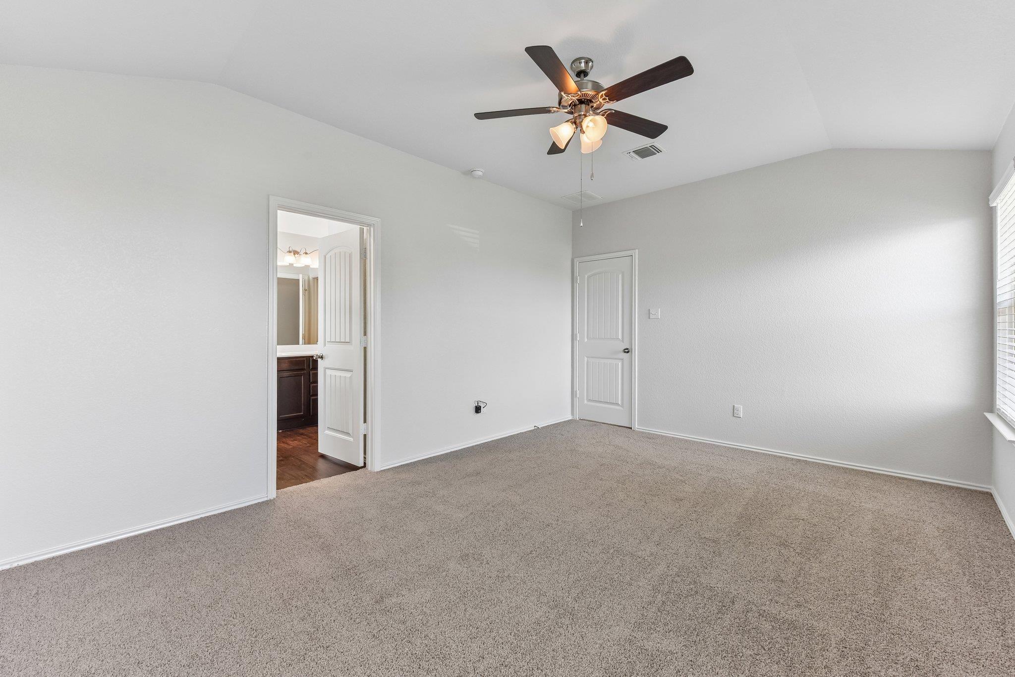 105 GREEN JAY DR