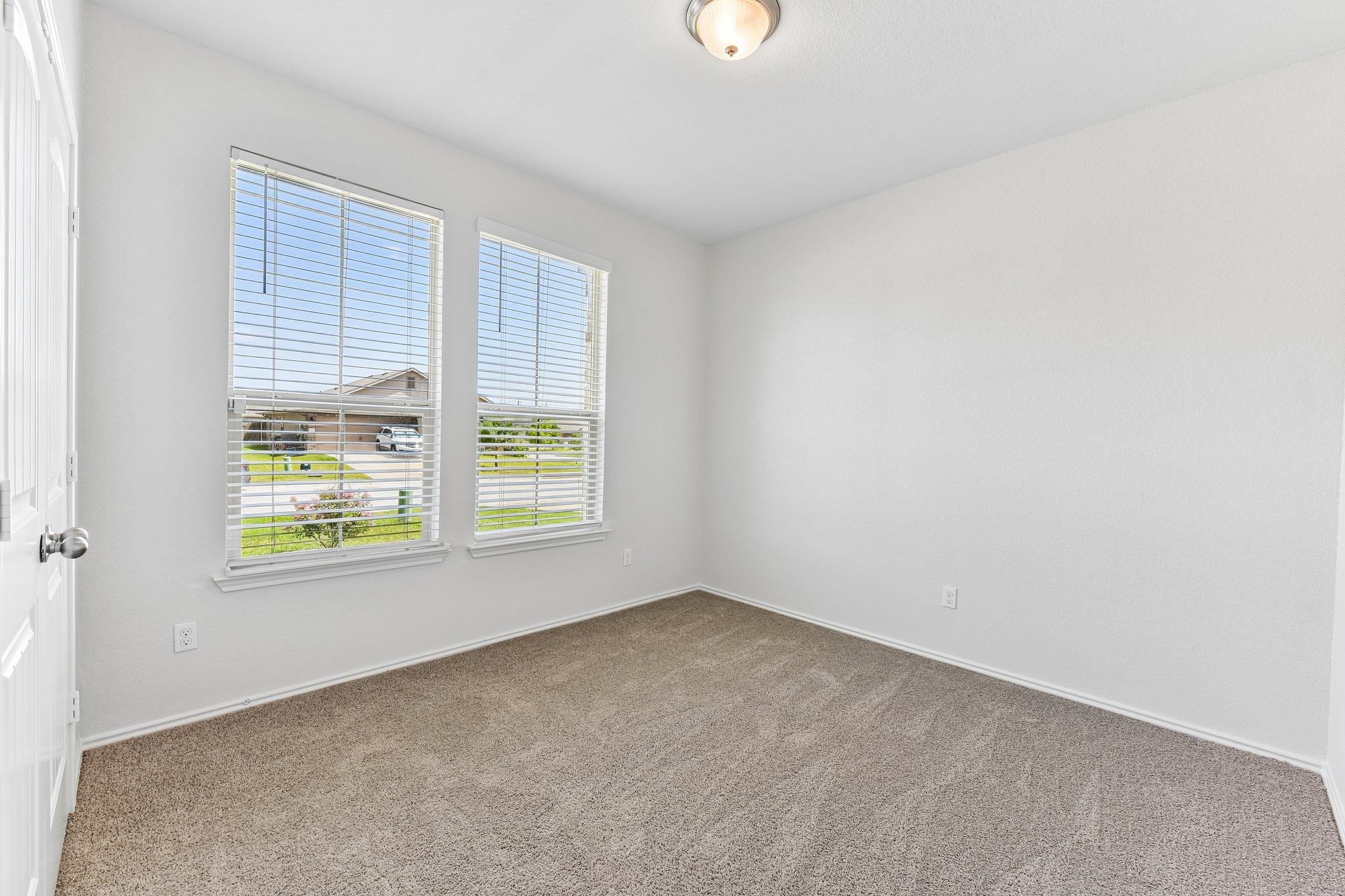 105 GREEN JAY DR