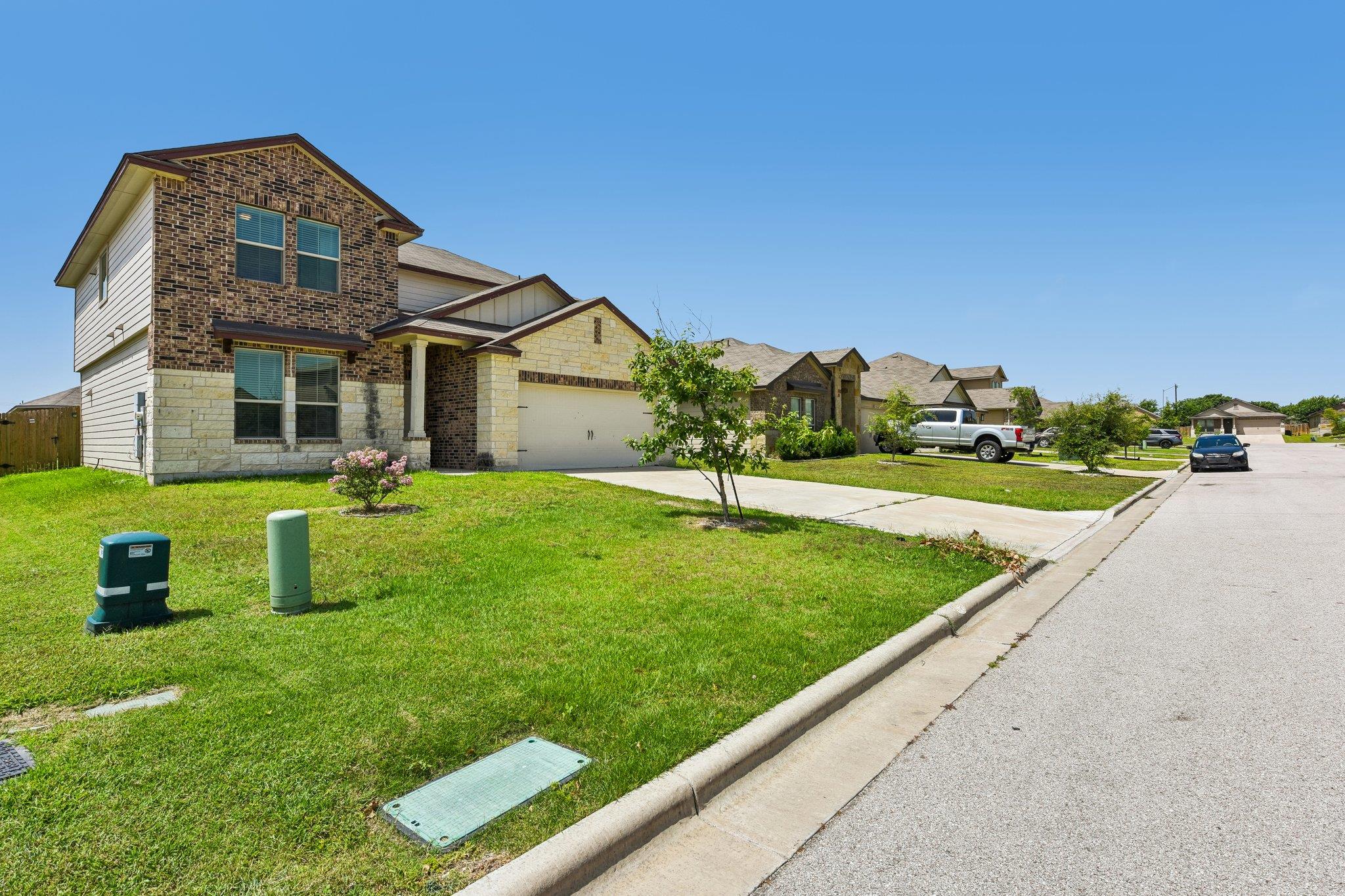 105 GREEN JAY DR