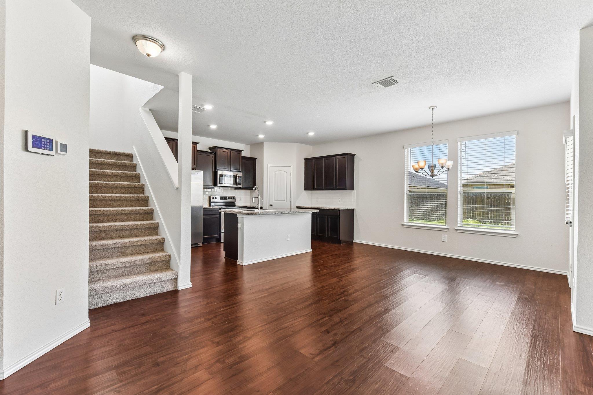 105 GREEN JAY DR