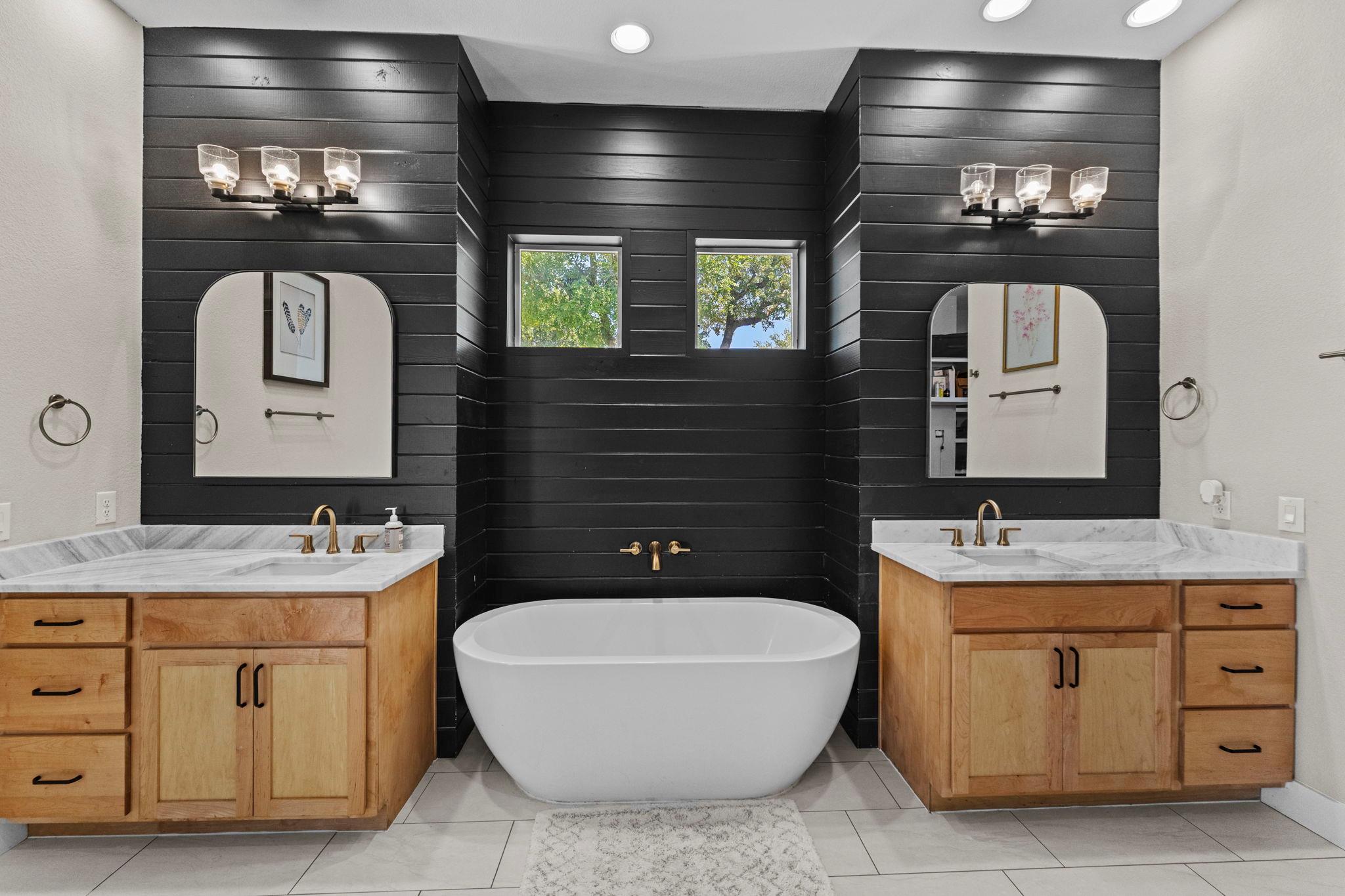 105 Taylor Creek WAY