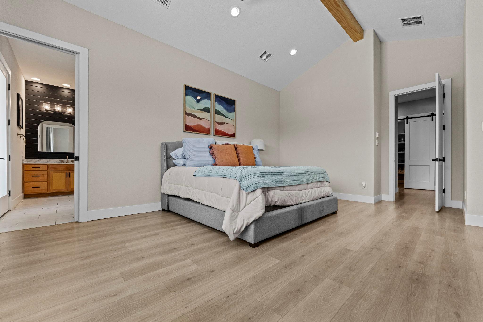 105 Taylor Creek WAY