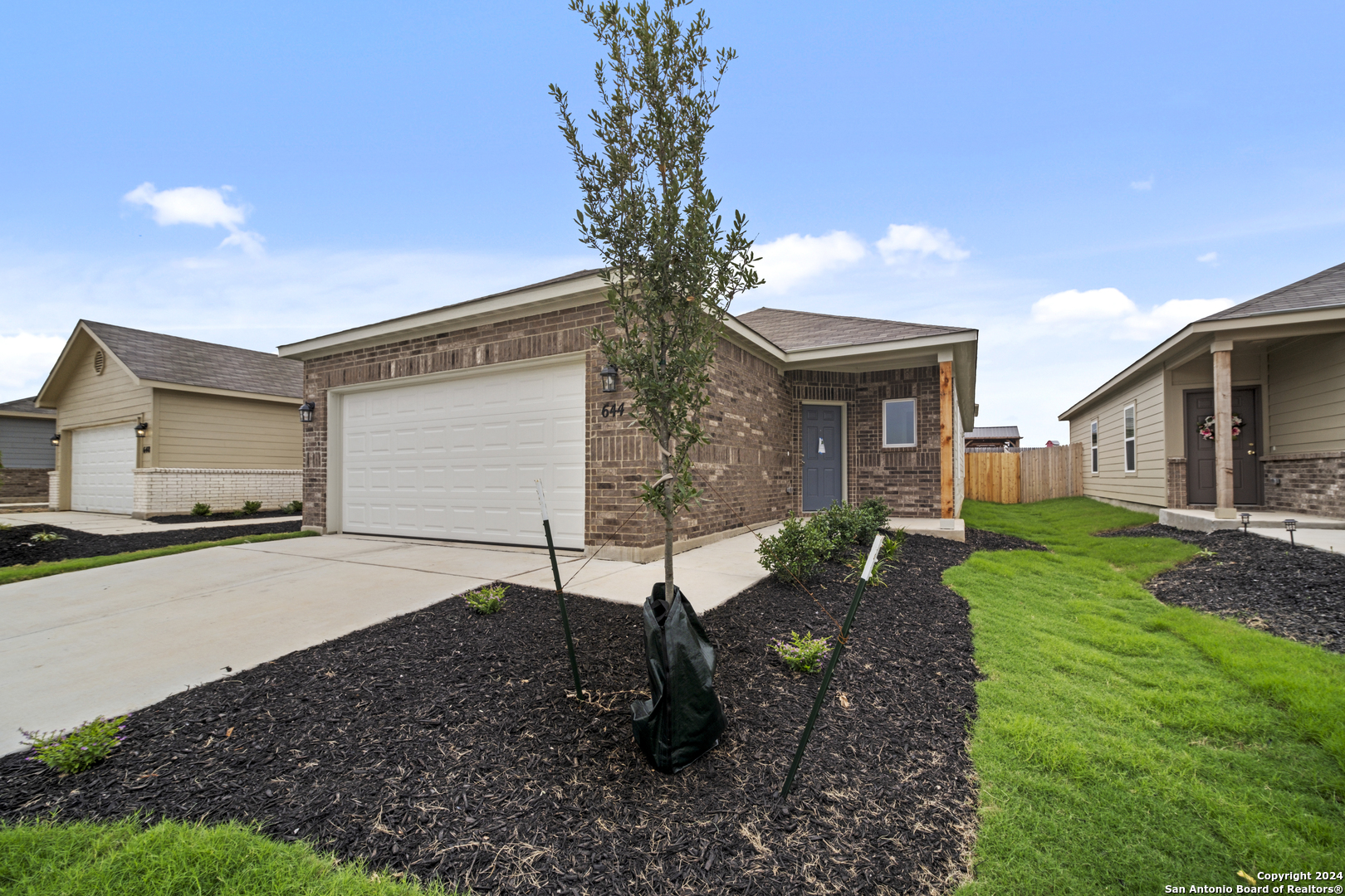 644 Jennifer Way