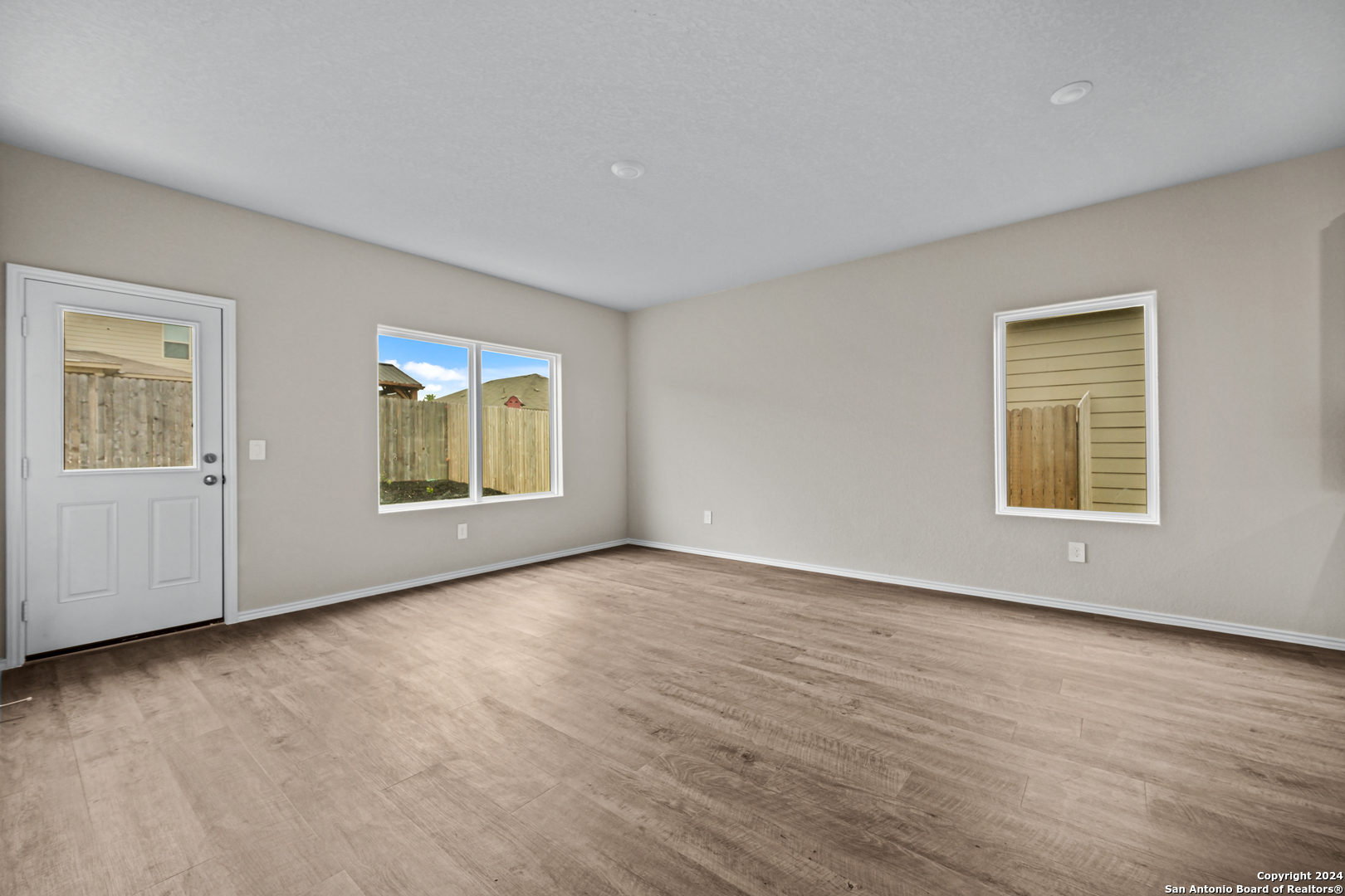 644 Jennifer Way