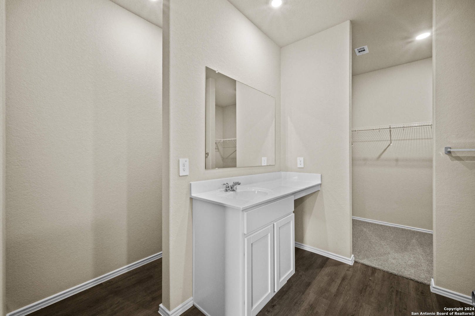 648 Jennifer Way