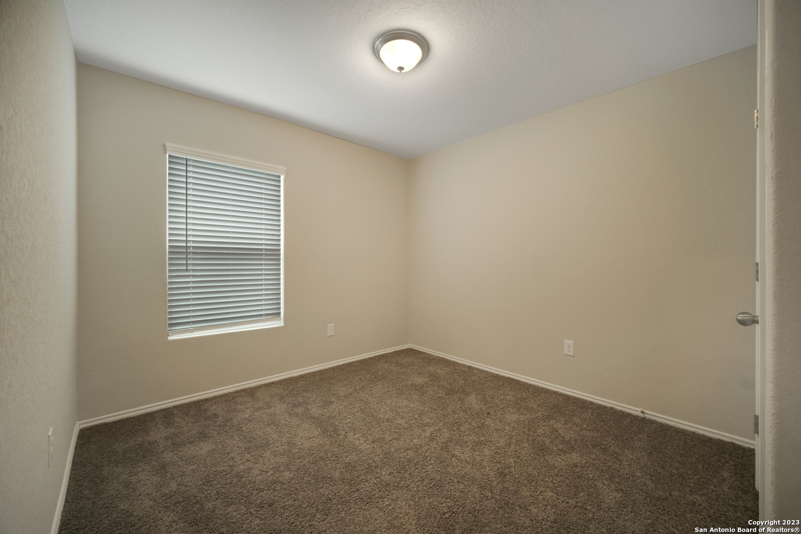 20811 Maple Grove