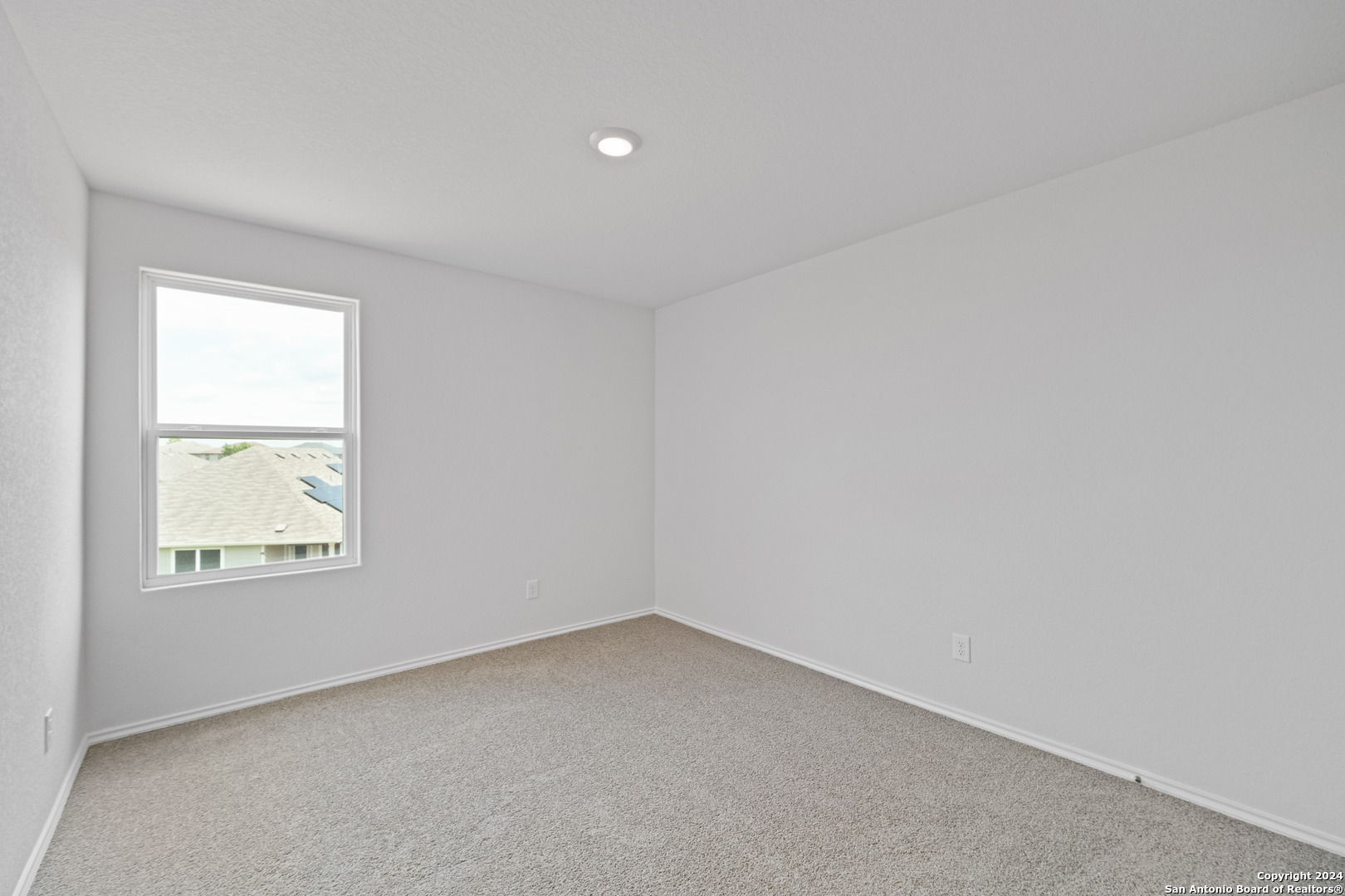 4231 Legend Heights