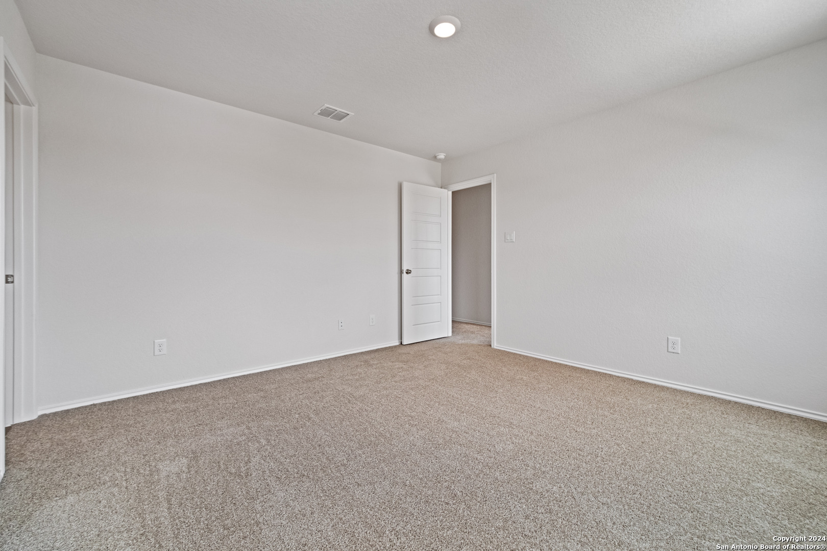 4231 Legend Heights