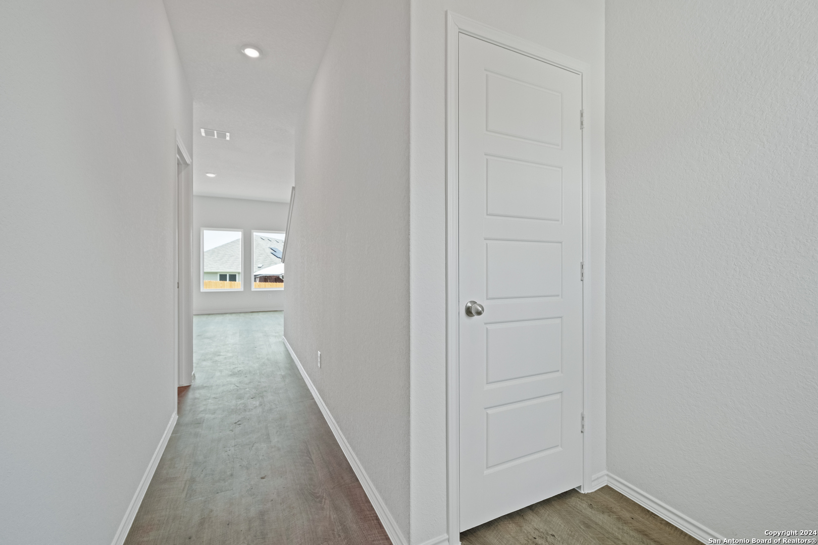 4231 Legend Heights