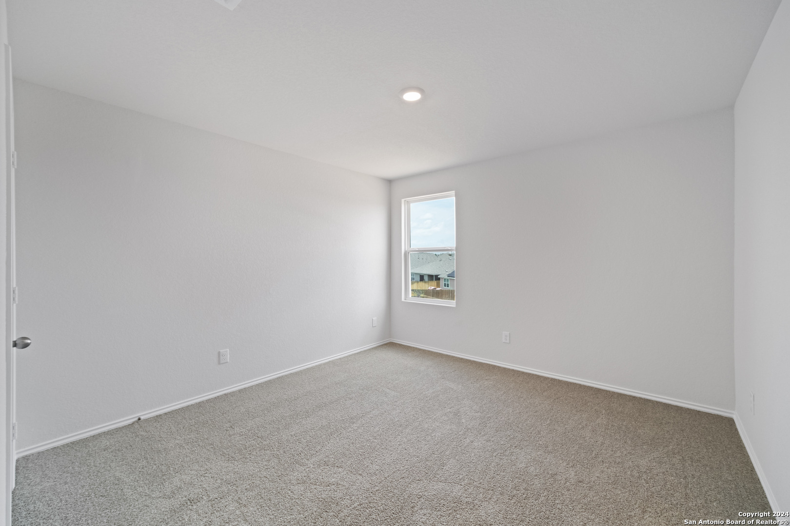 4231 Legend Heights
