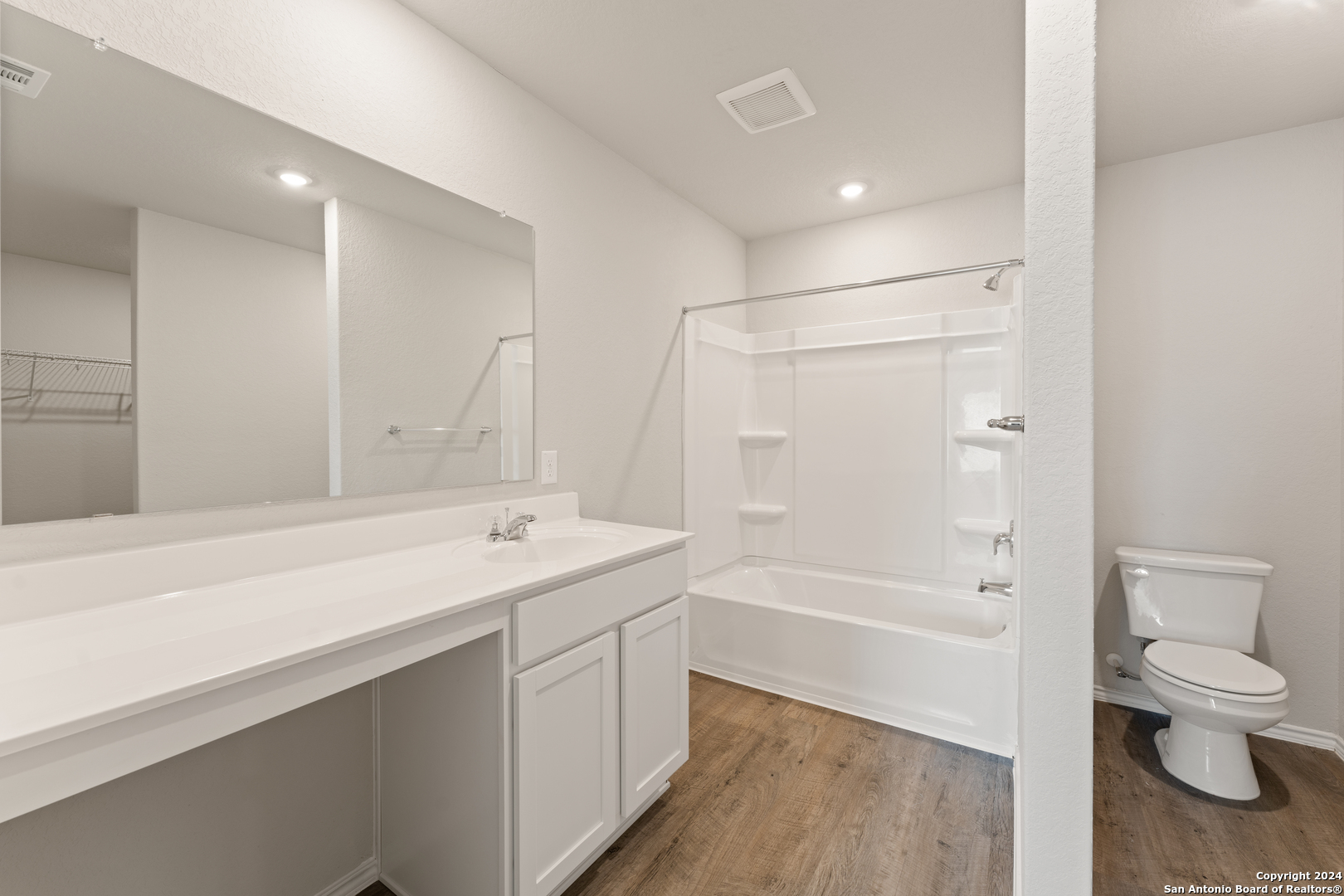 1418 Outrigger Way