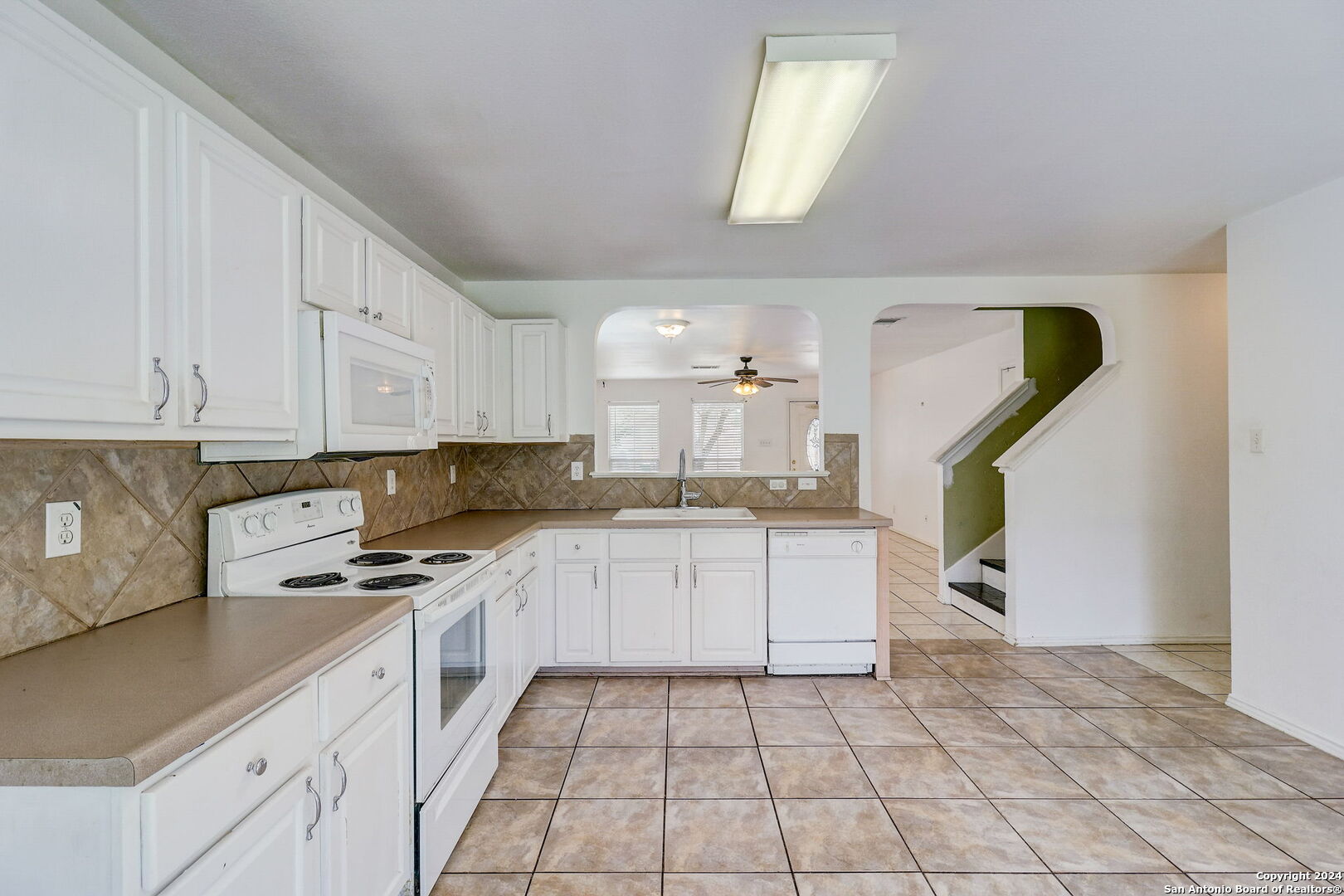 430 Golden Walk