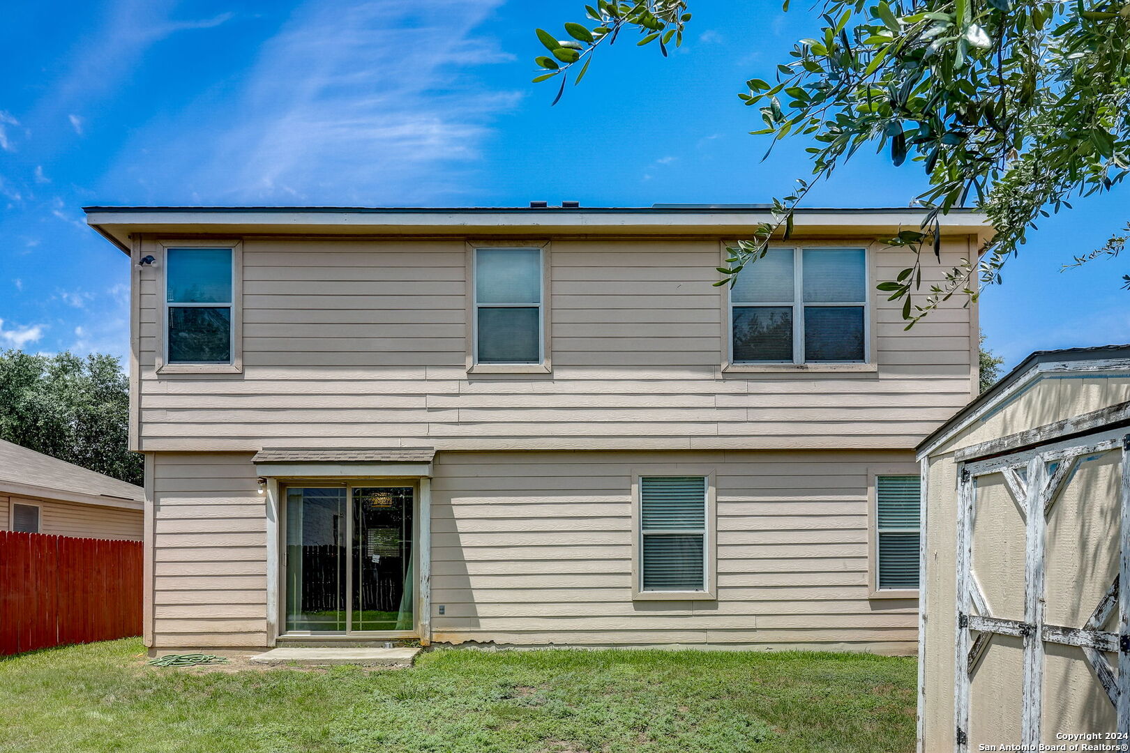 430 Golden Walk