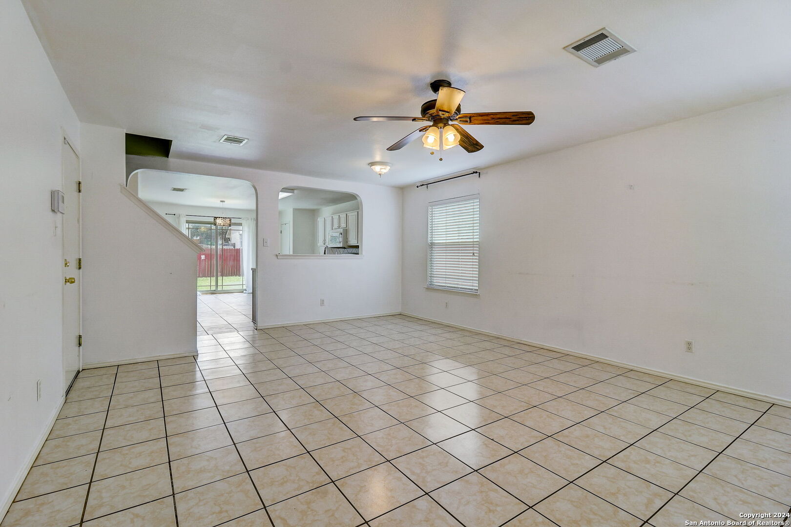 430 Golden Walk