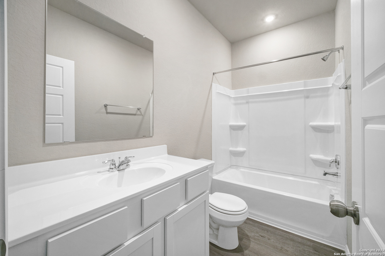 1407 Outrigger Way