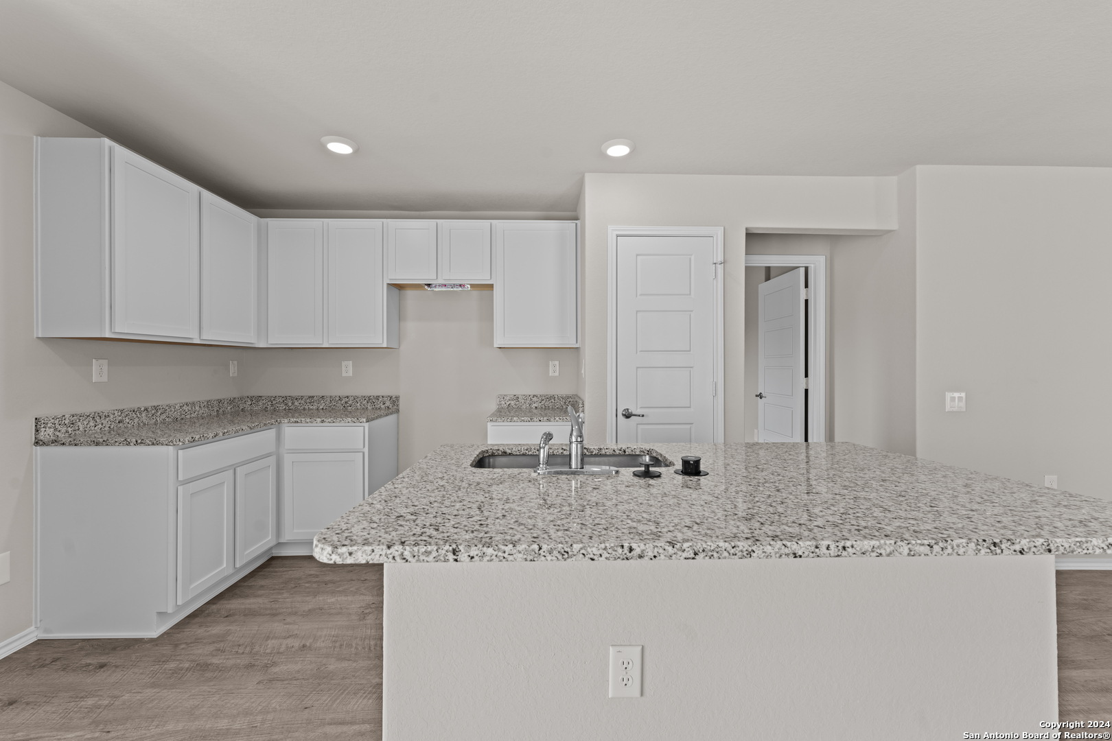 1410 Outrigger Way