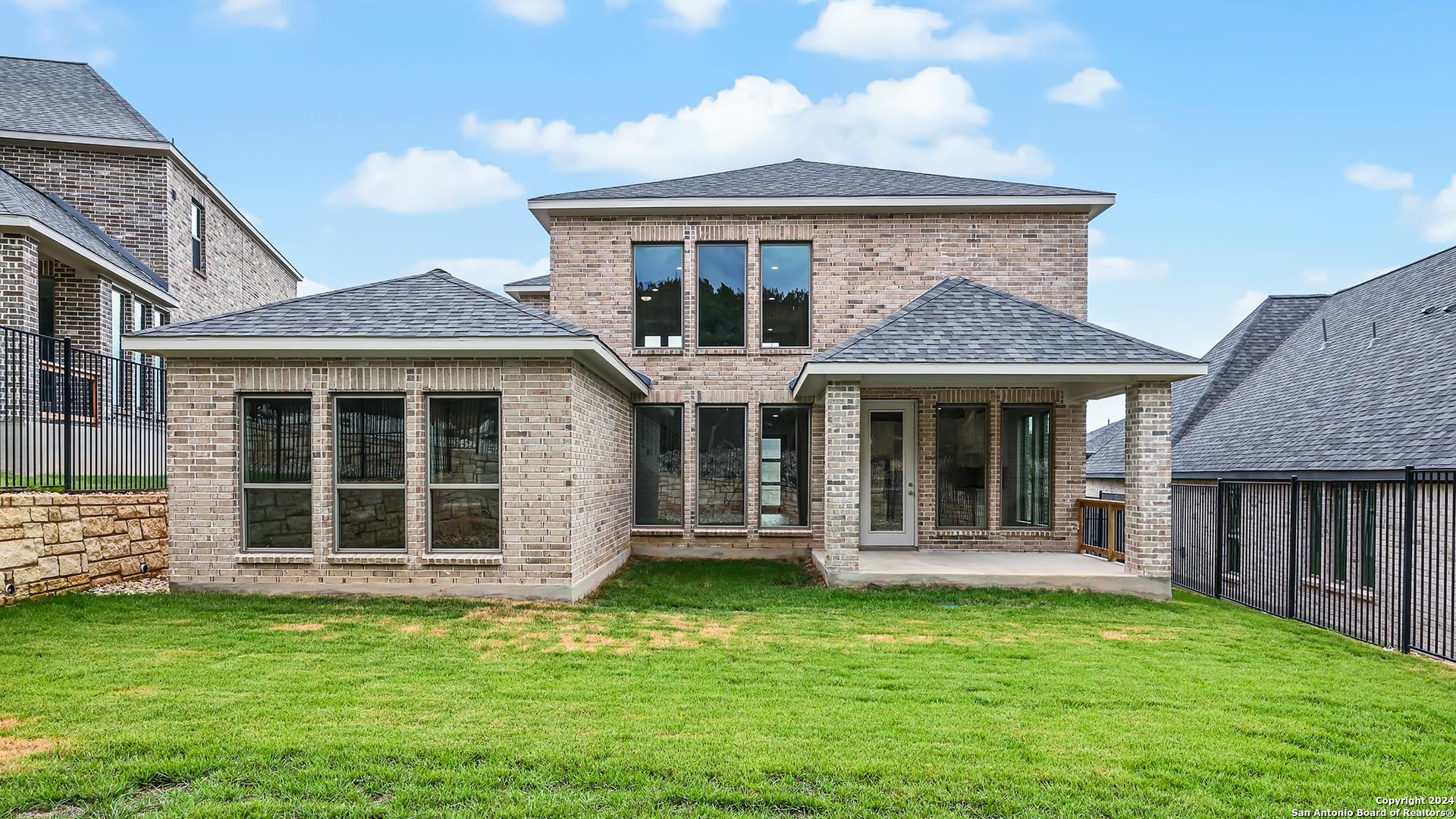 24141 Sidehill Lie
