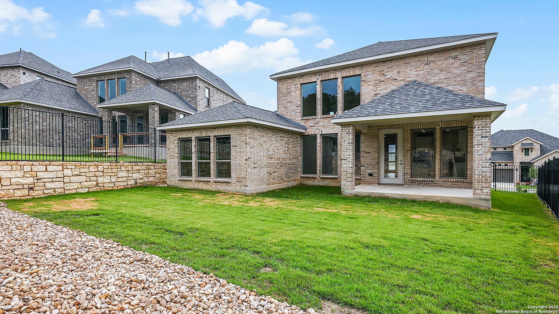 24141 Sidehill Lie