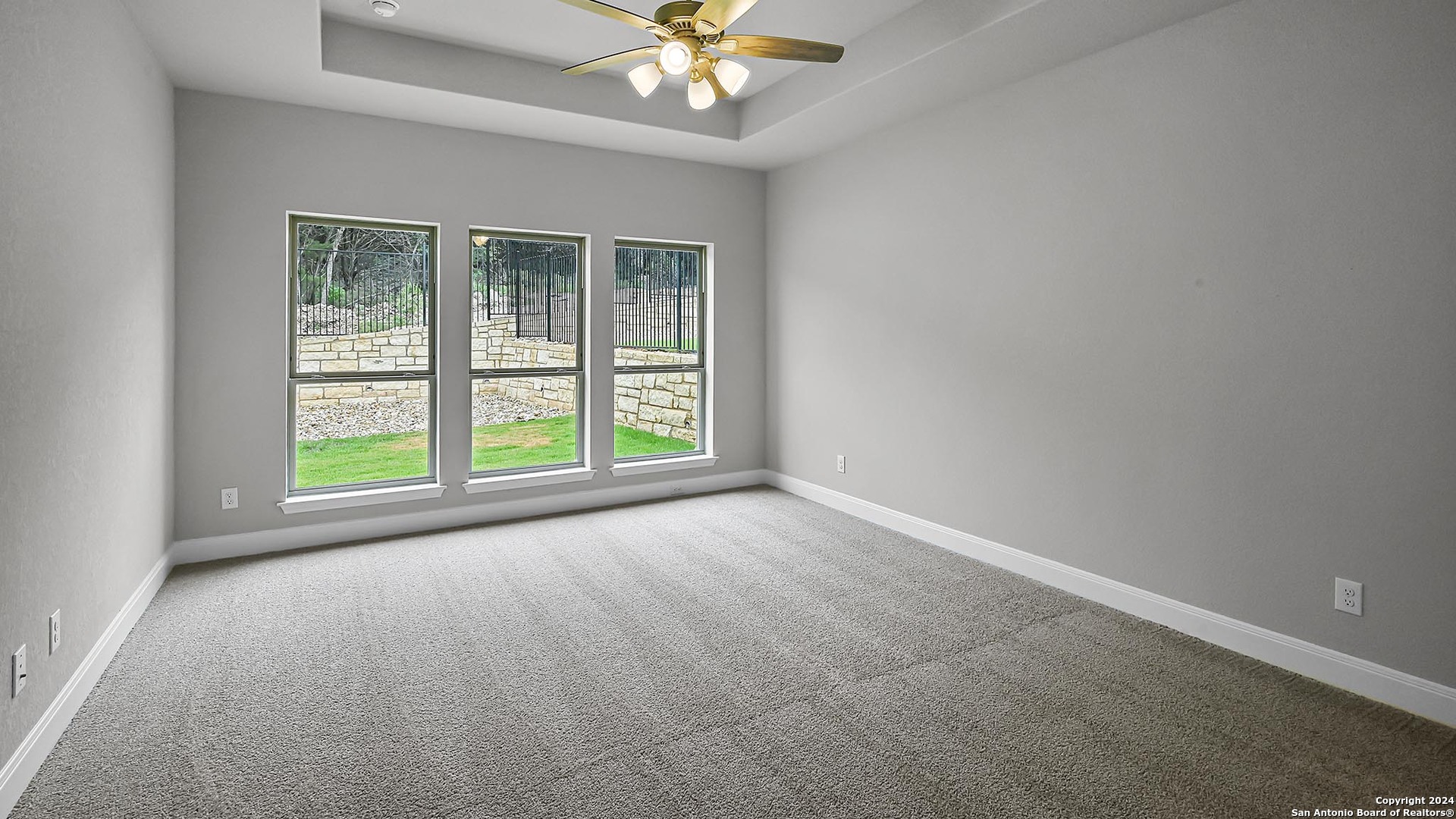 24141 Sidehill Lie