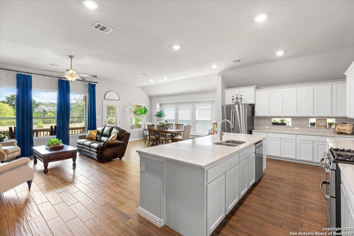 32012 Cast Iron Cove
