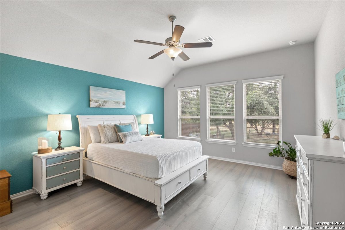 32012 Cast Iron Cove