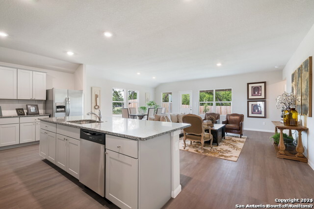 1402 Twisted Creek