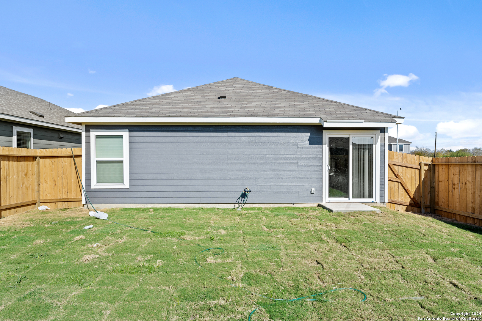 5734 Falcon Point