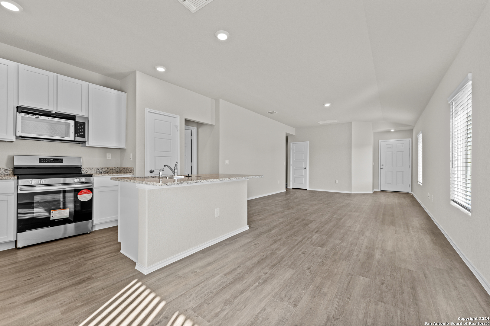 5734 Falcon Point