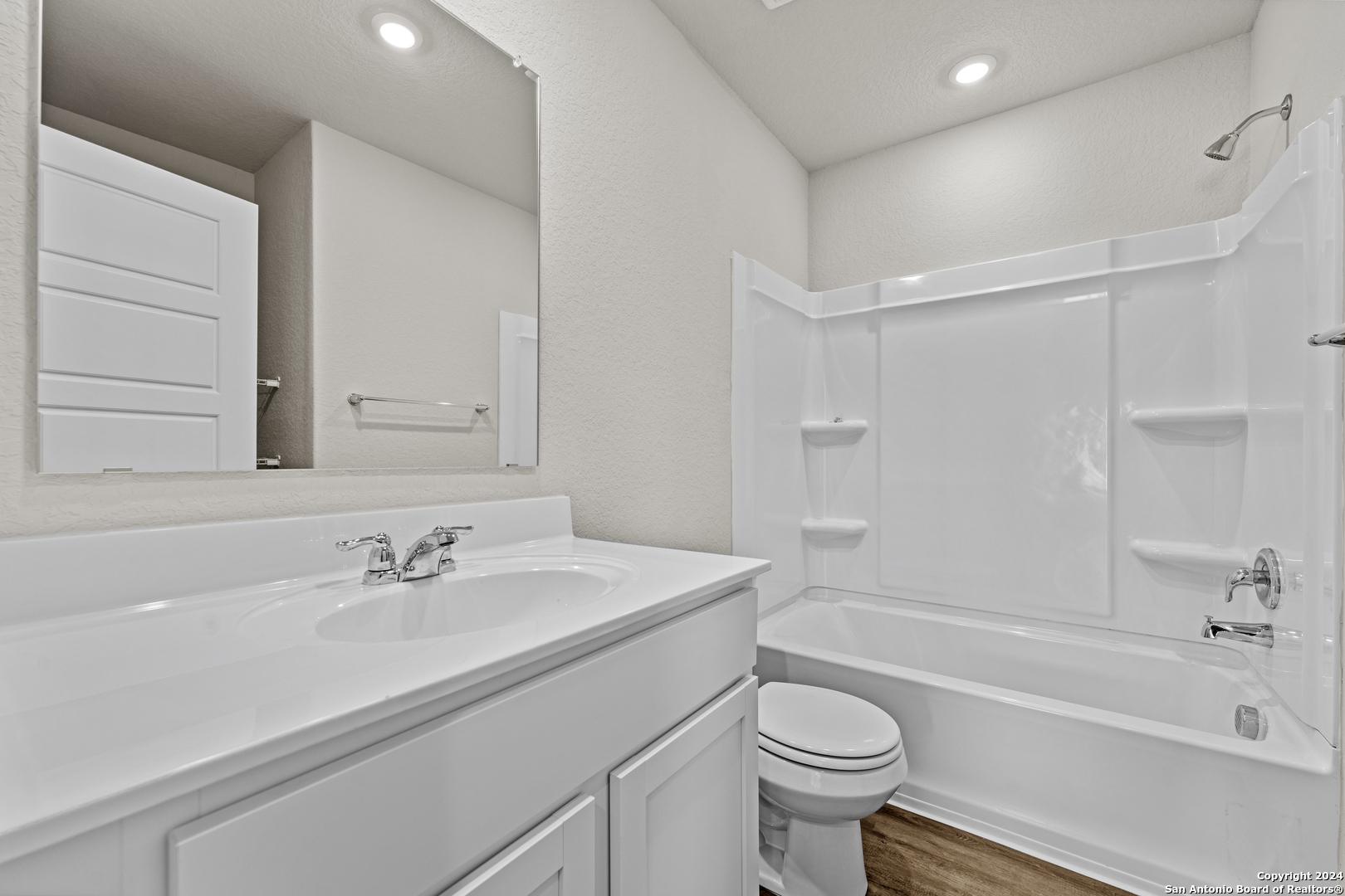 5734 Falcon Point